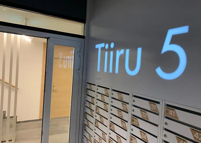 Tiiru 5 * Παρνού